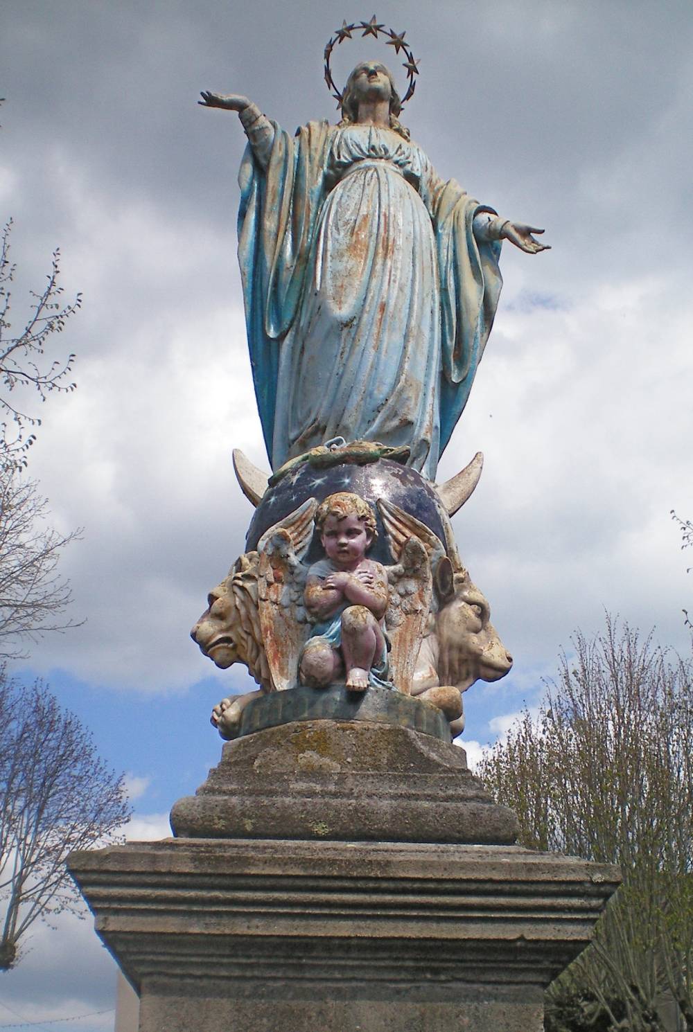 Statue de la Vierge