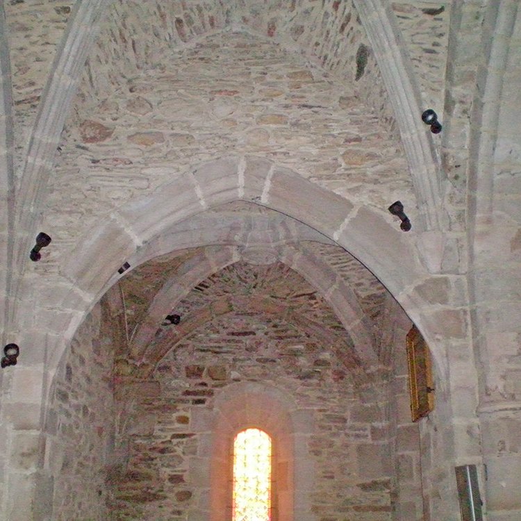 Vue d'une chapelle de la chapelle Notre Dame de Salars - Arnaud Villefranque