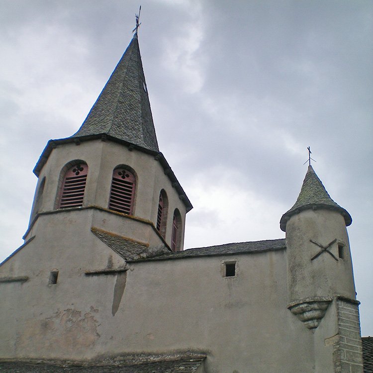 Vue latérale de l'église de Saint Sauveur de Grandfuel - Arnaud Villefranque