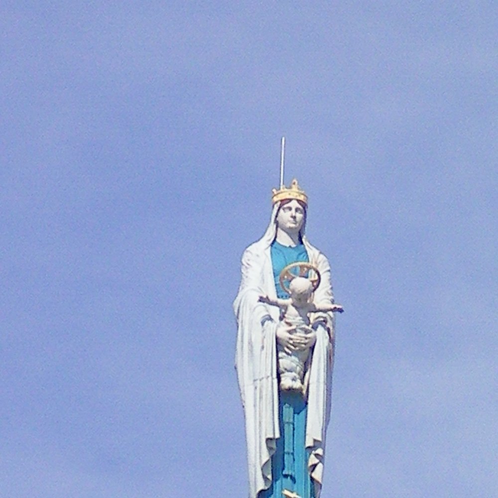 Vue de la Vierge située au sommet de la tour de Peyrebrune - Arnaud Villefranque