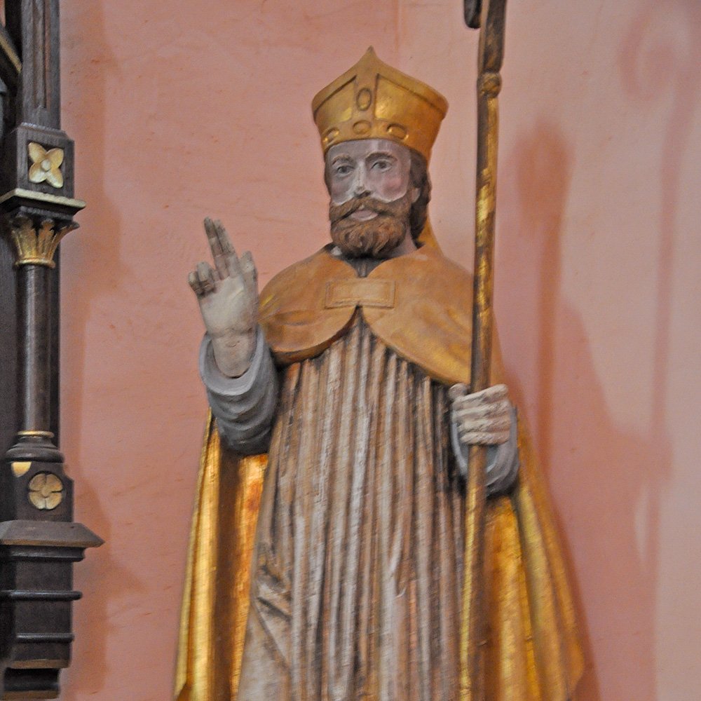 Statue d'évêque dans l'Église Saint-Pierre de Curan - Arnaud Villefranque