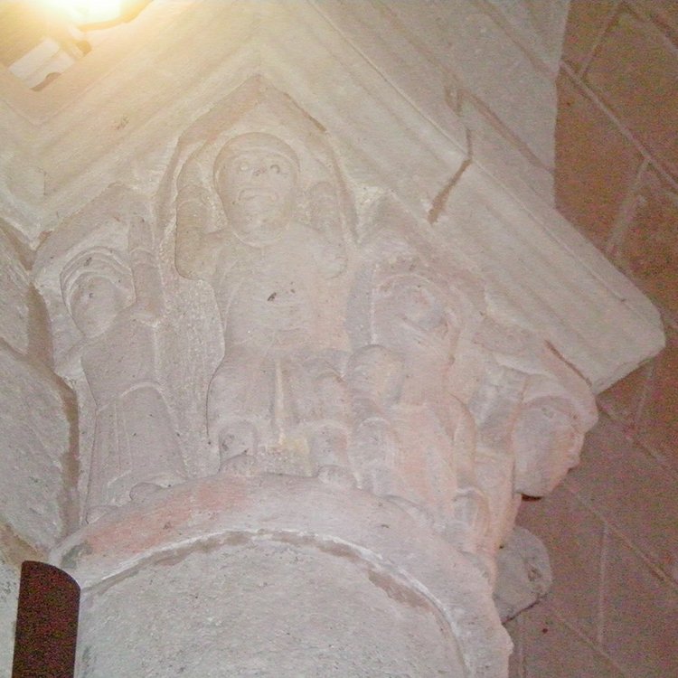 Détail d'un chapiteau dans l'église de Saint-Amans du Ram - Arnaud Villefranque